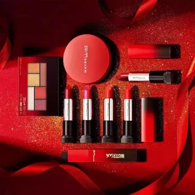 各大品牌的春节限定都跟猪一样吗,各大奢侈品牌新年限定