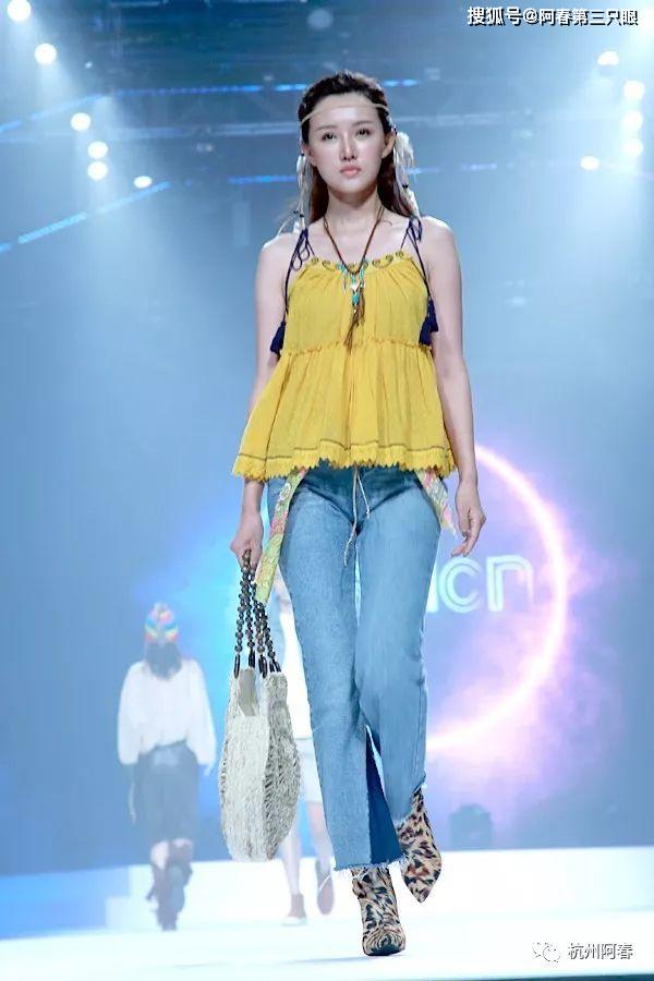 以纯2017秋季新品,以纯2021秋季时装周