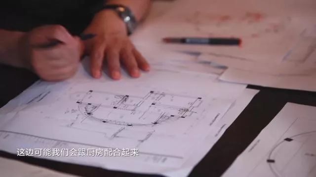 大师设计的湖景房,设计师设计两百平别墅