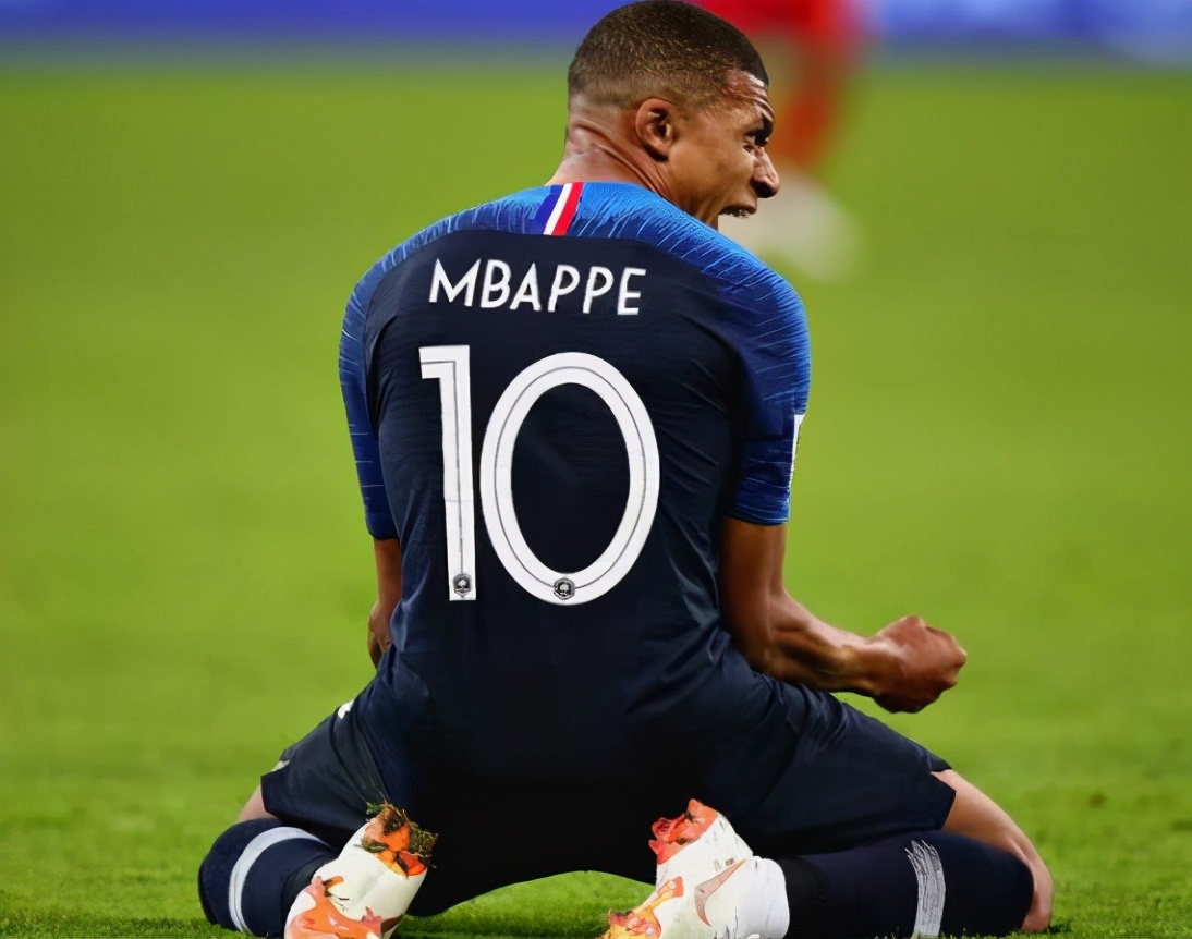 法国足球姆巴佩一战成名,法国足球姆巴佩最惨的经历