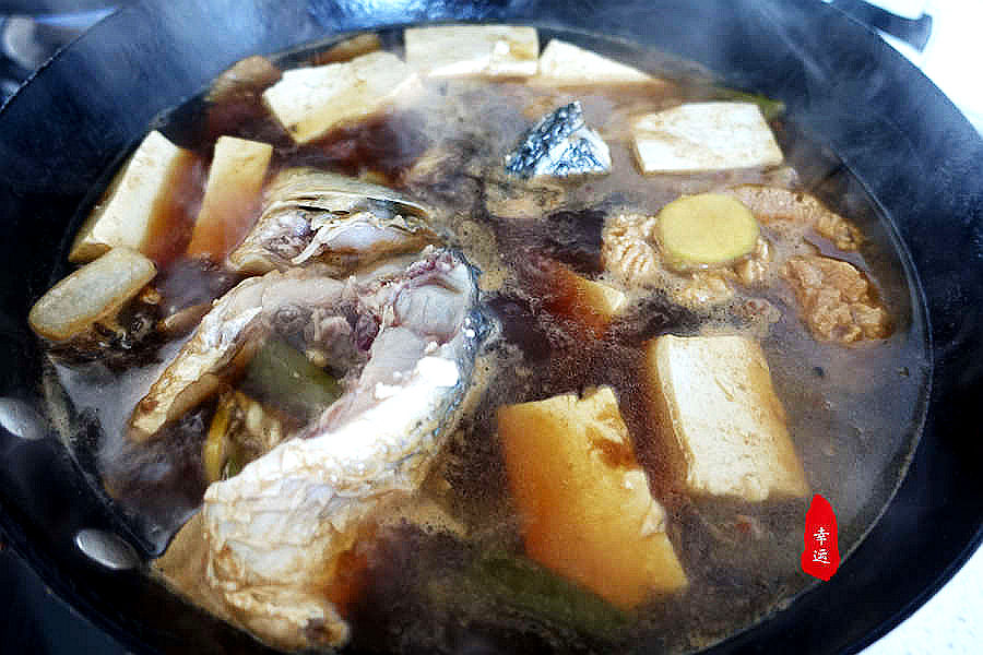 好吃的清汤豆腐炖鱼,鱼肉嫩鲜超下饭