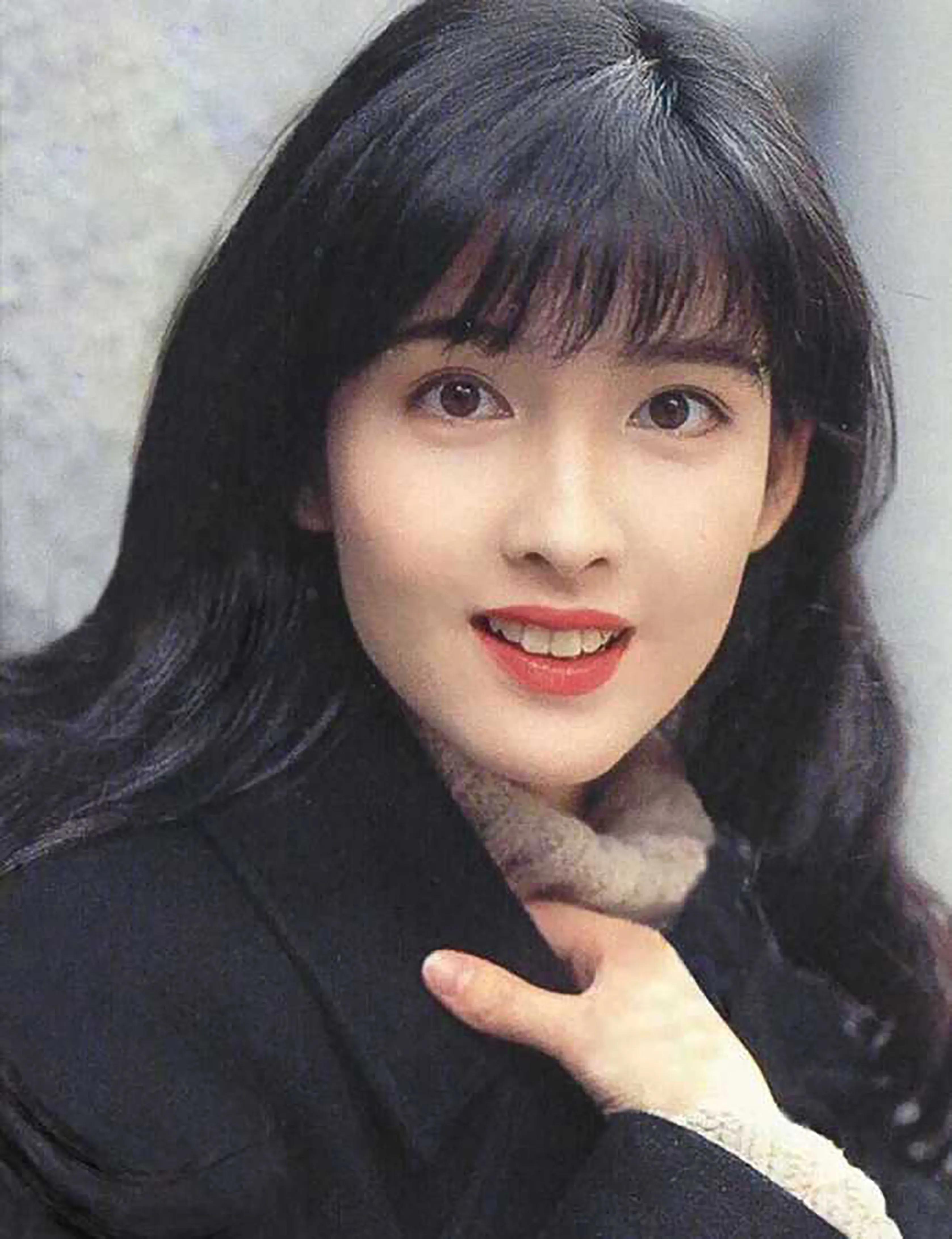 无法重拍的瞬间,梅艳芳周润发张国荣同台颁奖