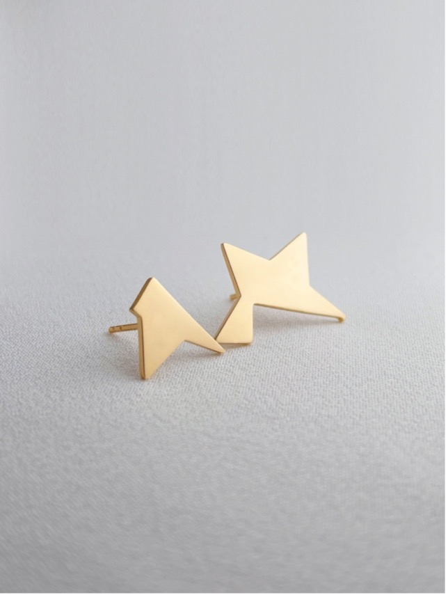 切切耳钉创始人王承砚：用一条线，作珠宝领域的“文创极客”