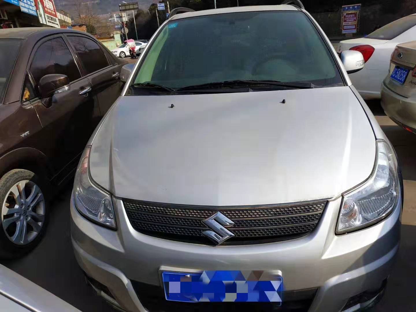 2万能买哪年铃木天语sx4,铃木天语sx4高配和低配区别在哪里