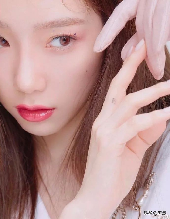 泰妍奚梦瑶,158和178情侣穿搭