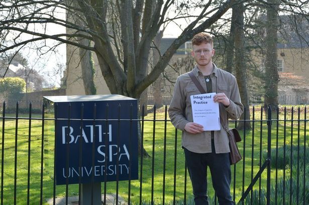 太悲催！大学生提交112页作品得零分，只因老师打不开PDF文档