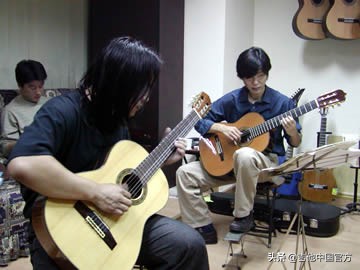 吉他中国介绍,中国吉他哪一年开始的