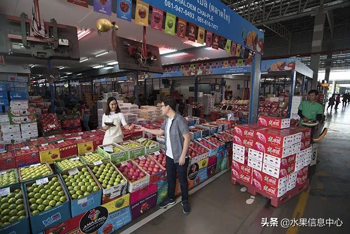 西双版纳水果市场榴莲 (上海亚洲最大的水果批发市场榴莲)