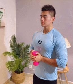 女生平胸怎么锻炼能让胸增大,女胸平怎么练