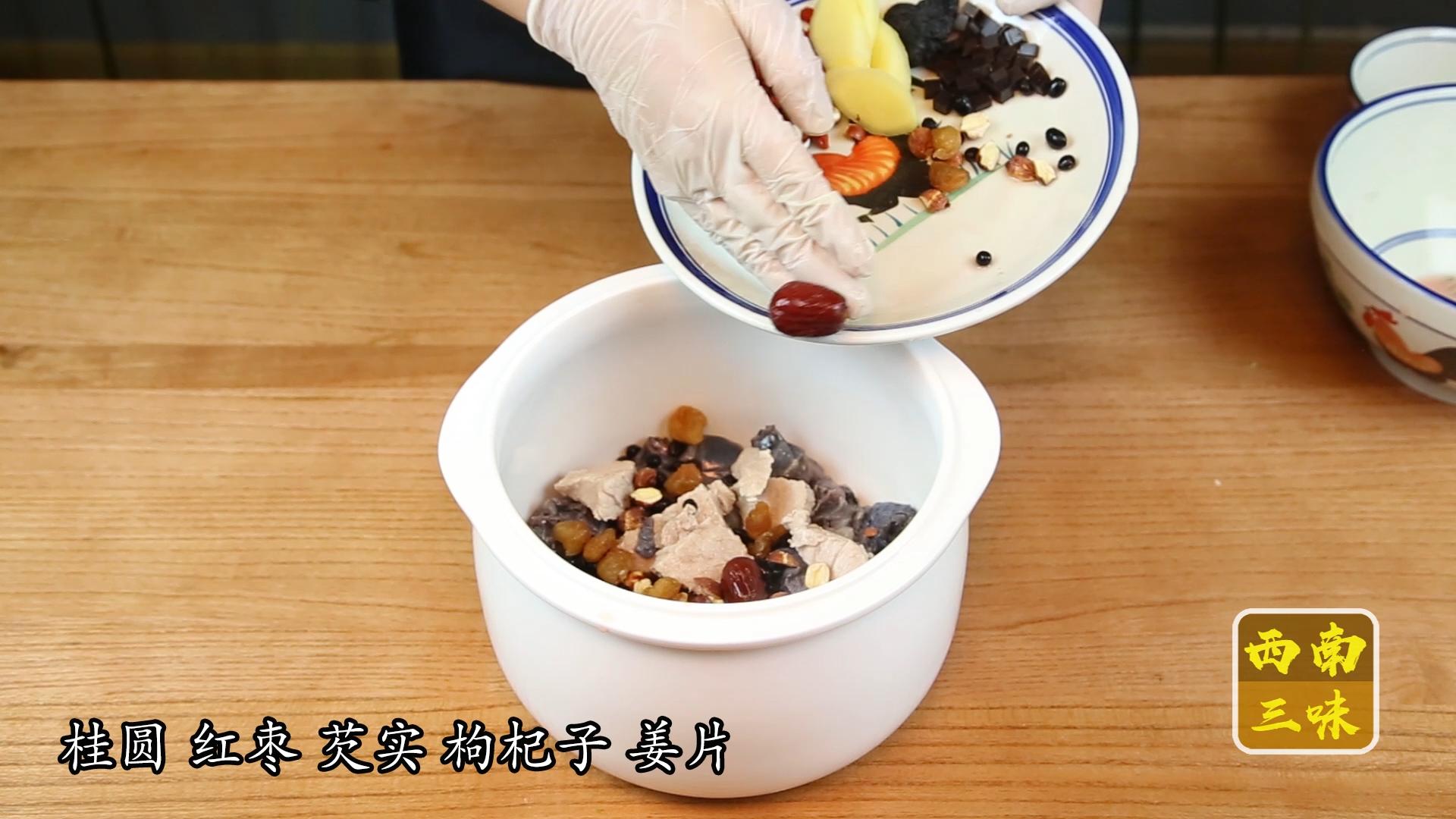 阿胶当归炖乌鸡怎么炖最好喝,阿胶炖乌鸡放点什么药材补气血