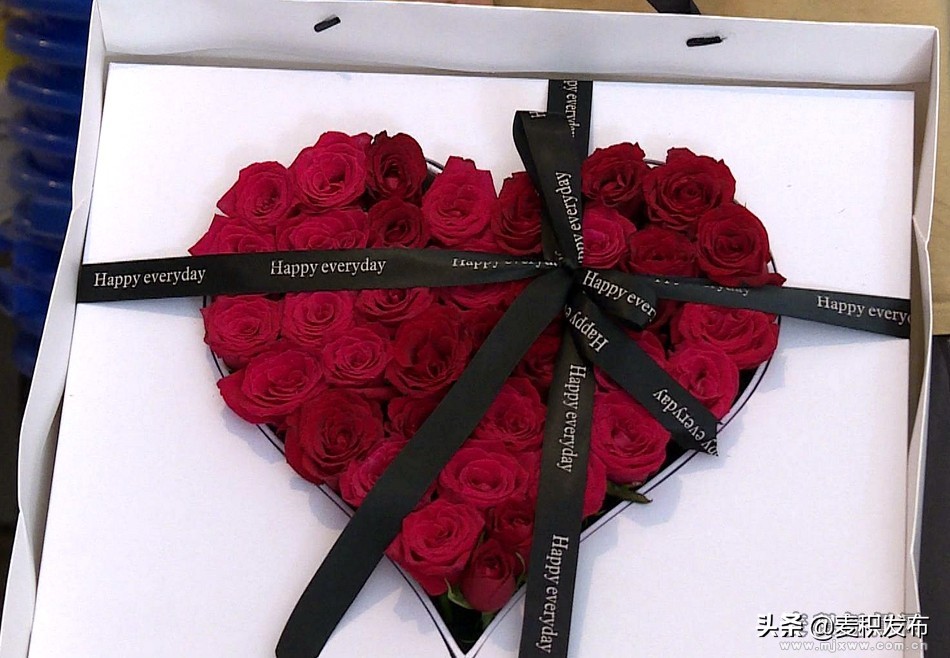 七夕临近鲜花迎来销售旺季,七夕节花店预定花活动