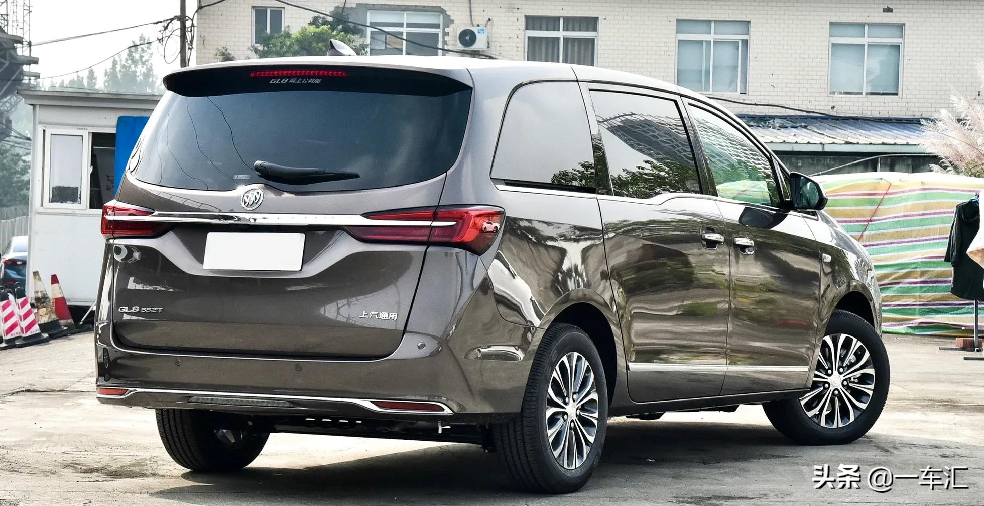 别克gl8陆上公务舱低配测评,别克新款gl8陆上公务舱值得买吗