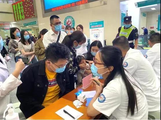 市中心医院成功举办省医师协会皮肤科医师分会青年委员下基层系列活动