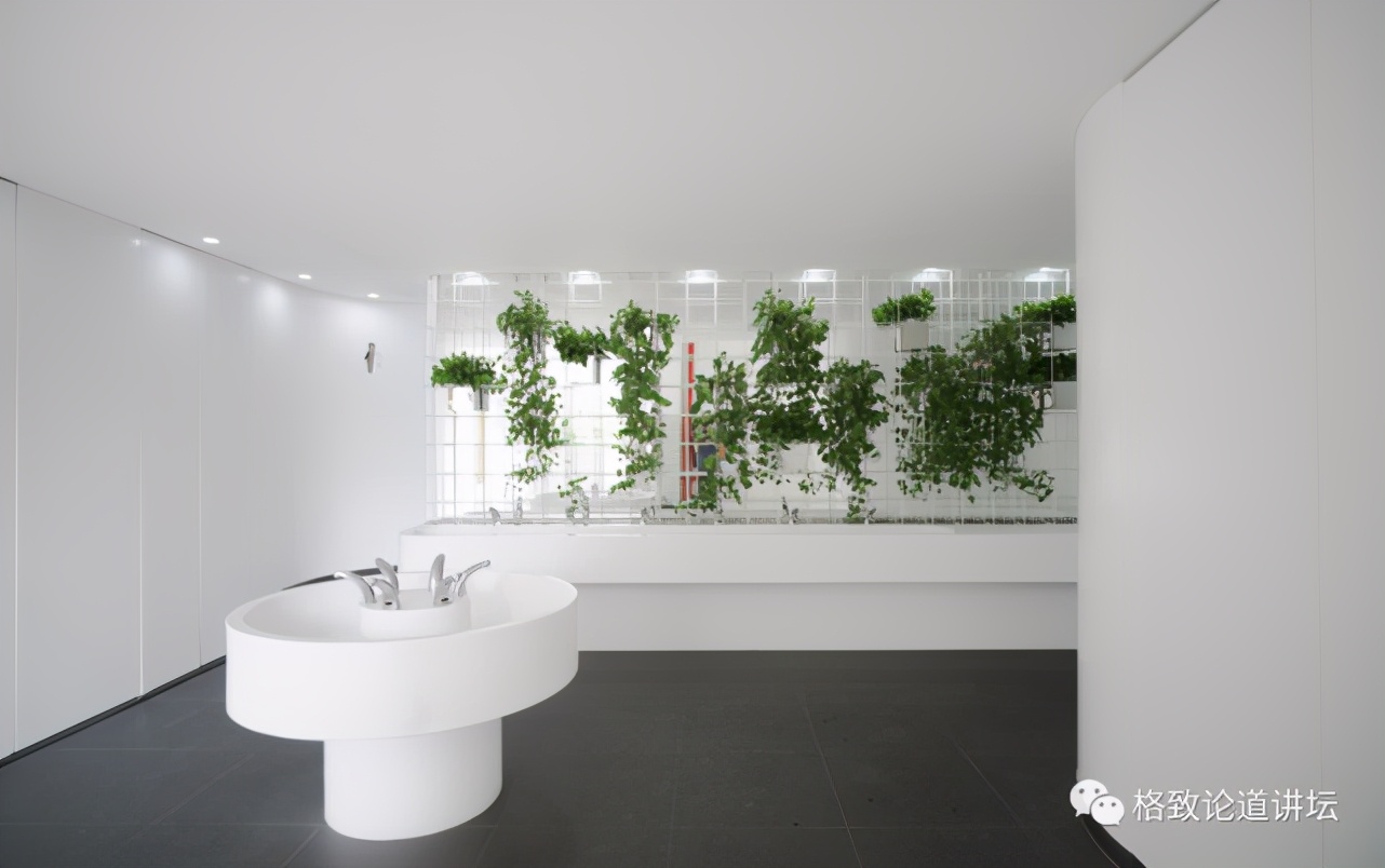 幼儿园做的不对可以关小黑屋吗,幼儿园工作做不好罚钱