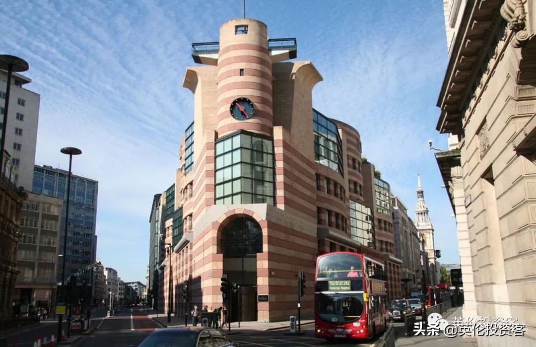 香港富豪开始变卖房产,香港富豪近年抄底房地产项目