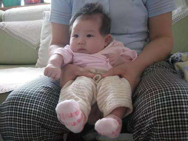 十个月宝宝夏天适合用什么尿不湿,夏天在空调房怎么给宝宝换尿不湿