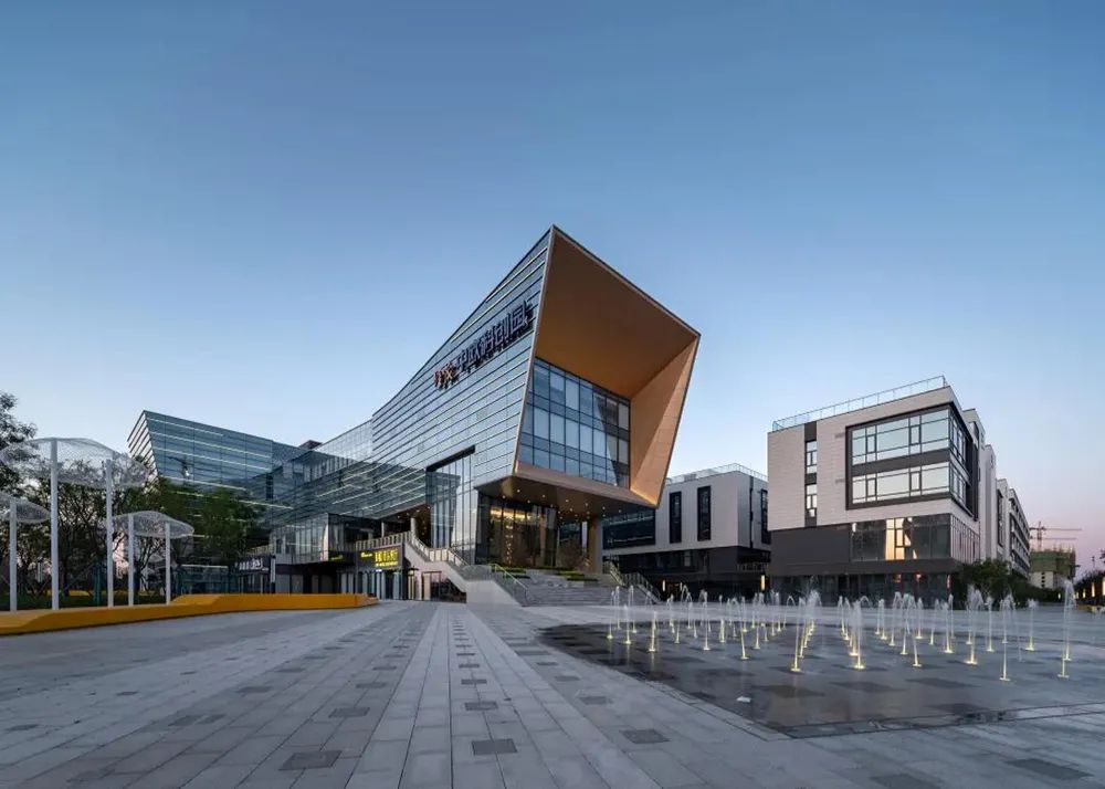 高度国际天津分公司,高度国际青岛金茂