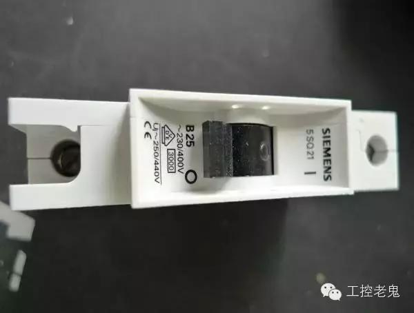 空气开关接线方法怎么接,4p空气开关接2p空气开关接线图