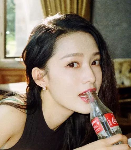 angelababy喝奶茶喝全糖,angelababy喝可乐