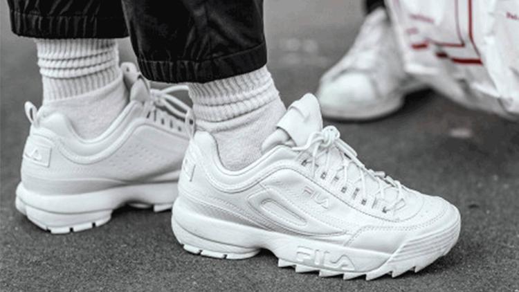 小白鞋百搭还是老爹鞋百搭,小白鞋增高老爹鞋