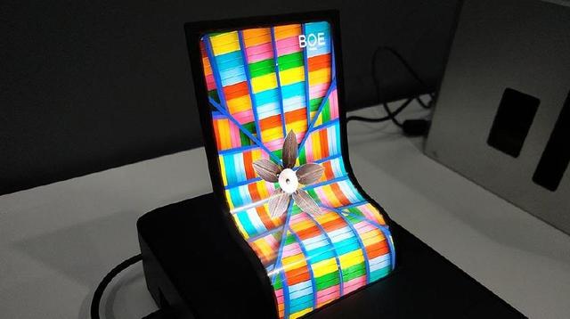 国产巨头的辉煌到衰败,国产屏幕崛起三星和宿敌lg抱团