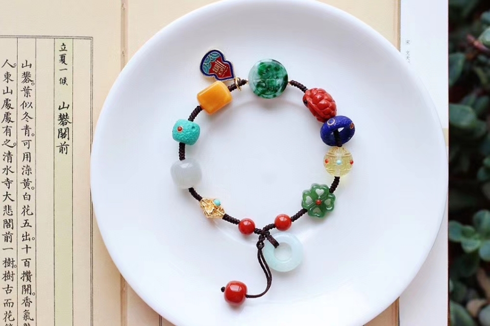 让你眼前一亮的饰品,好看的金编手链