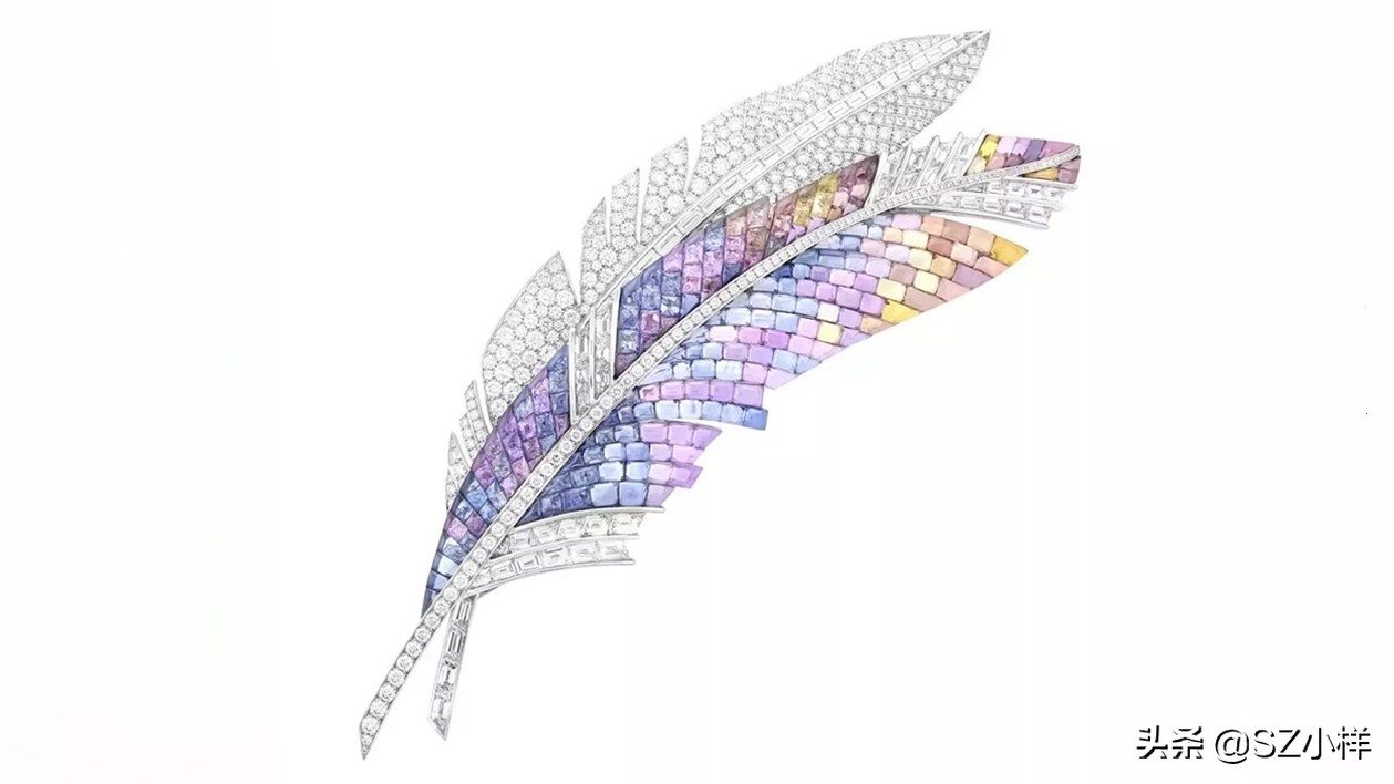 轻盈飘逸的羽毛，承载厚重的文化，演绎珠宝界永不落幕的时尚经典