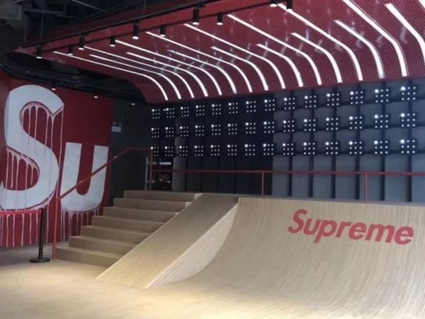 supreme冒牌,supreme各种山寨商标