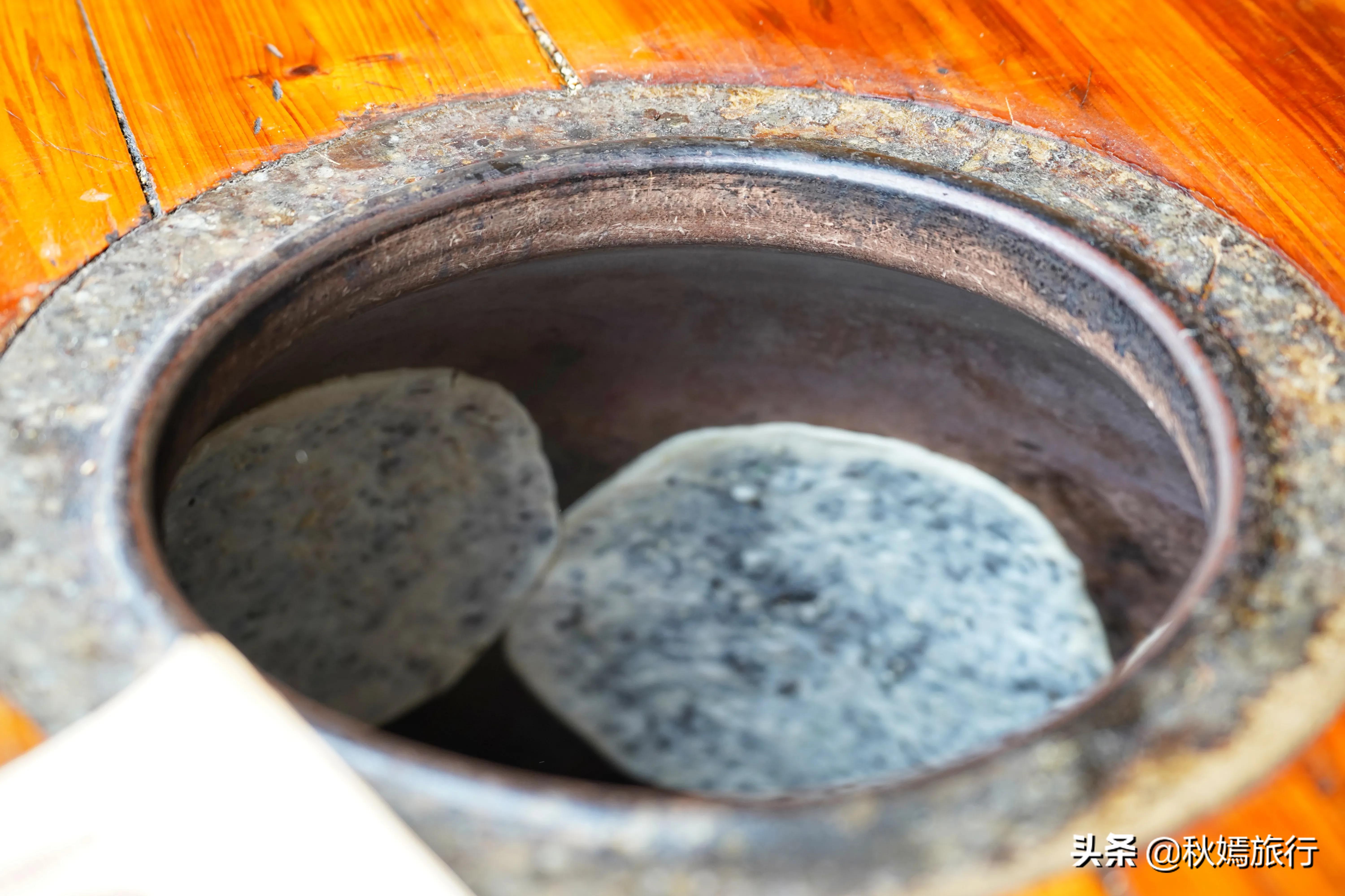 冬游常熟燕园赏蜡梅花，方桥头梅干菜扣肉饼5元一只，顾客盈门