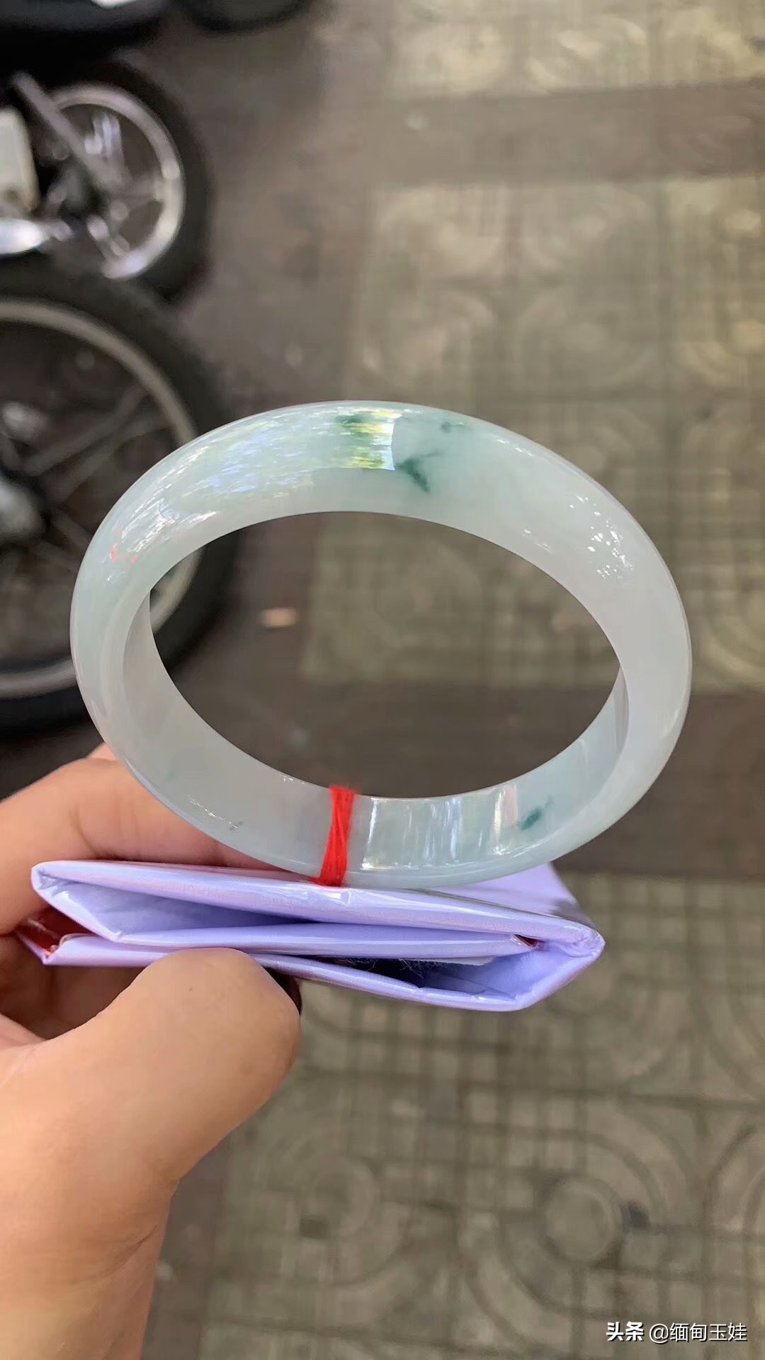 买手镯怎么还有手工费,买手镯省钱技巧视频