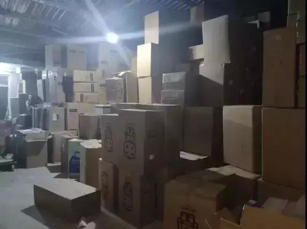 微商卖假奢侈品2300万,情侣卖假箱包