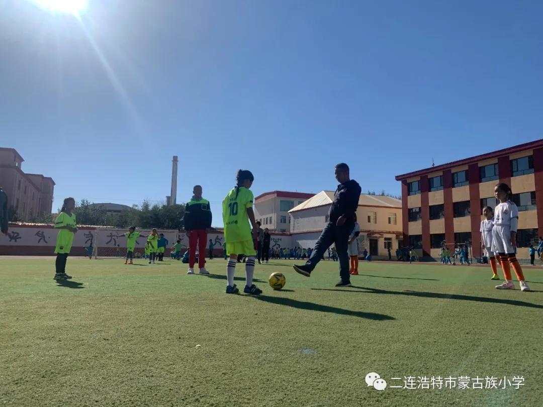 弘扬体育精神绽放青春风采,弘扬体育精神展现学校风采