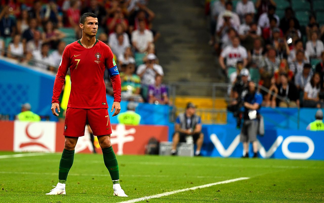 足球c罗生来倔强,c罗足坛超人