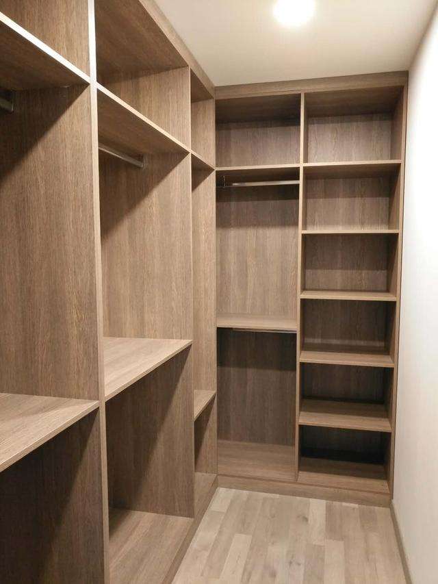 做定制柜子需要找平吗,做定制柜子前需不需要先刮腻子