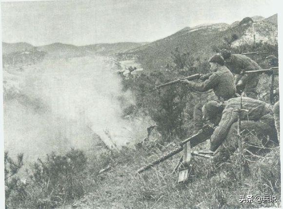 韩军阴毒招数：铁丝堵塞上甘岭坑道，硫磺烟幕弹窒息志愿军