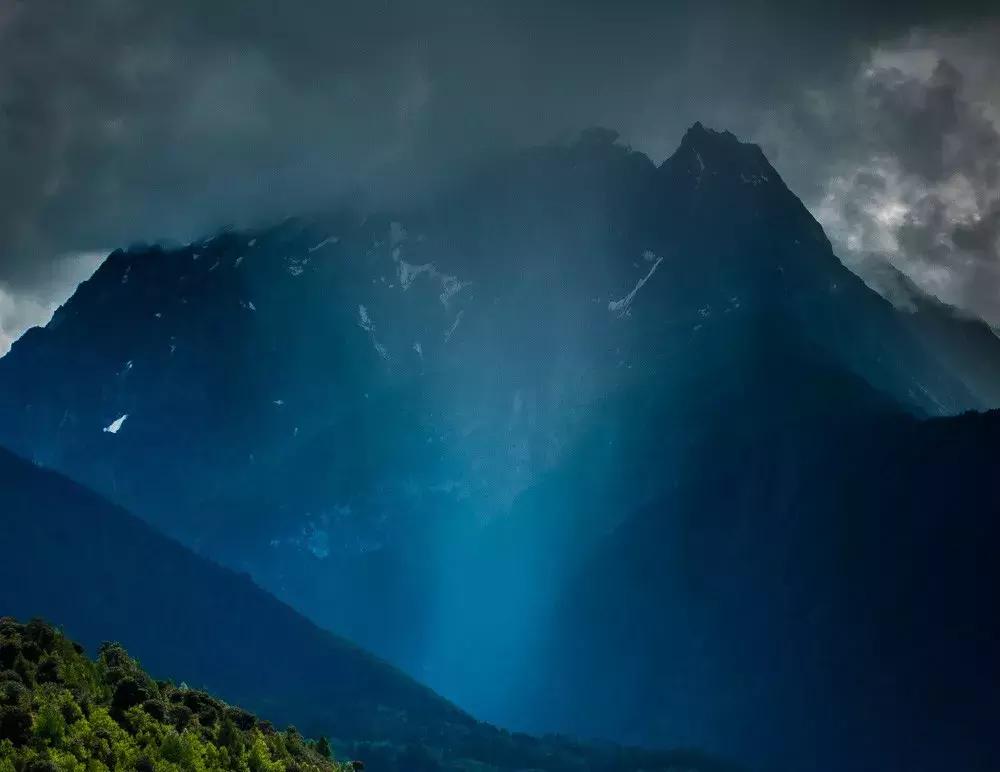七八月份自驾川藏线路线图,川藏线七八月雨季包括哪些地方