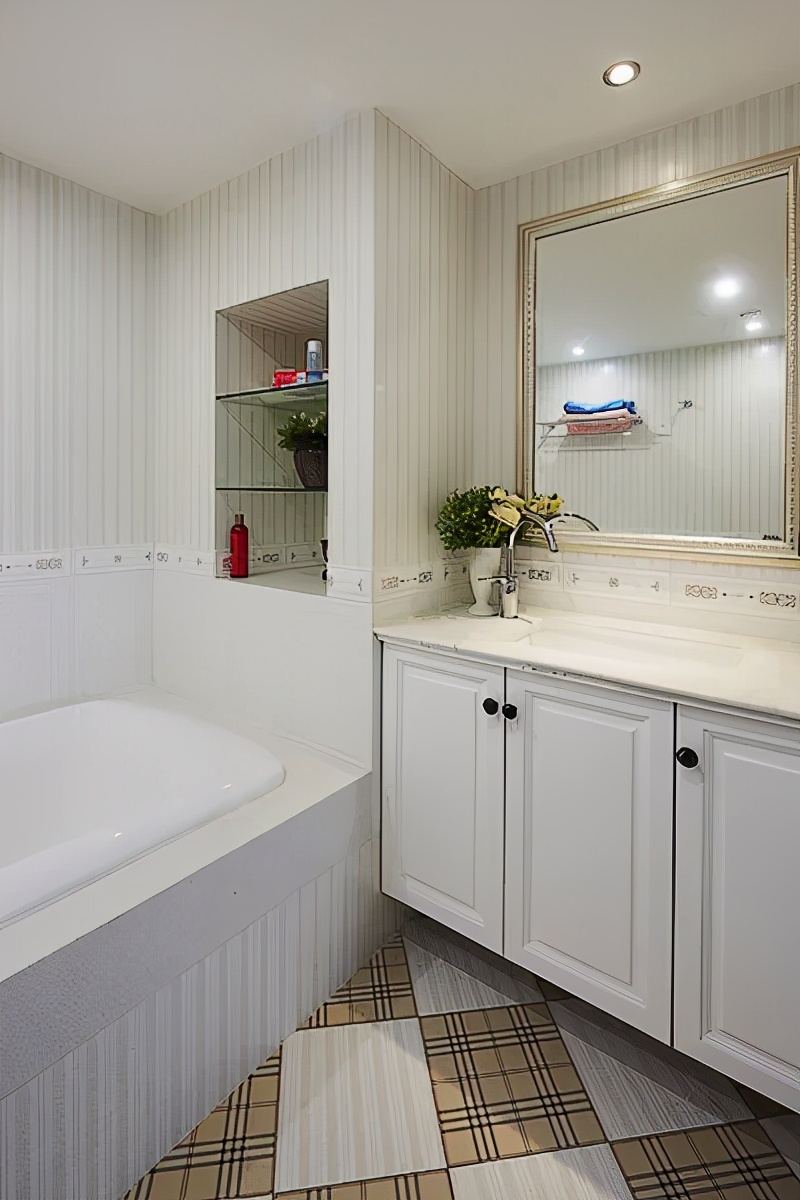 淋浴房和浴缸怎么选,浴缸和淋浴房哪个更经济实用