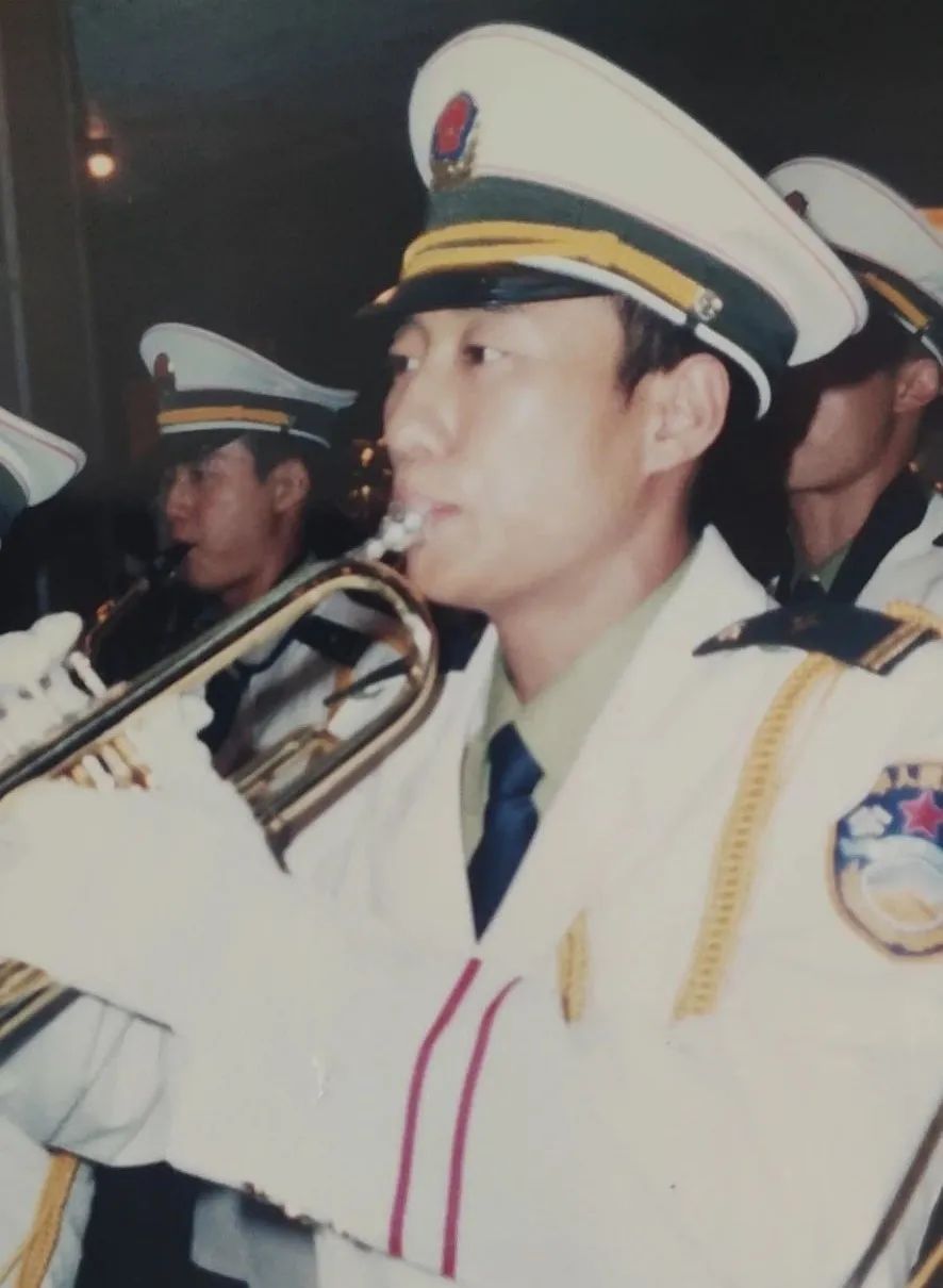 「防火，防盗，防谭乔」