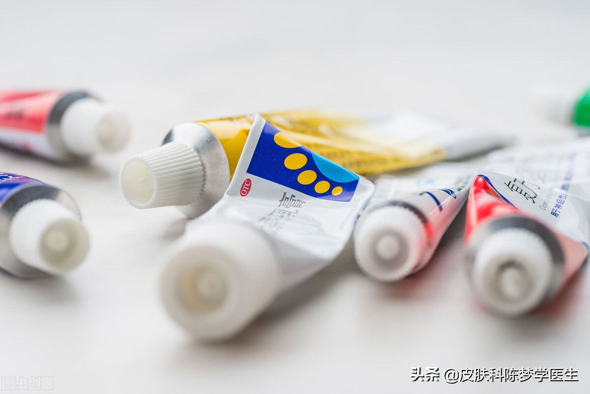 皮肤上的红斑可能是牛皮癣吗,红斑和脱屑的牛皮癣