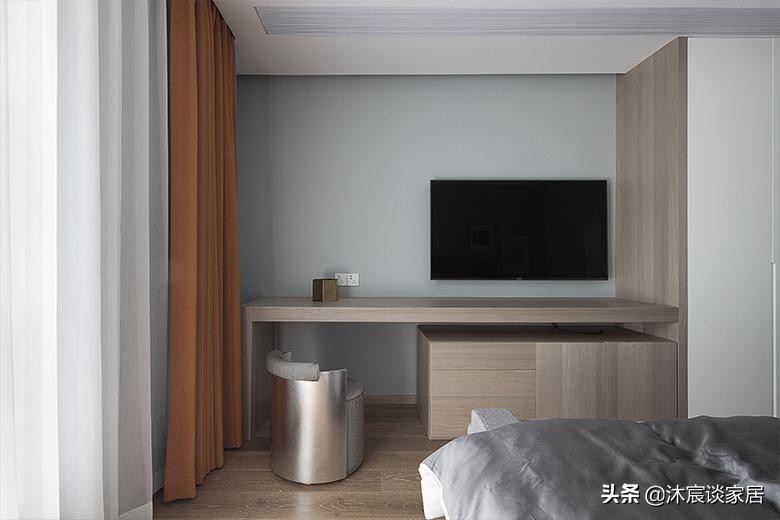 现代简约轻奢硬装还是软装好,现代轻奢全屋木饰面装修