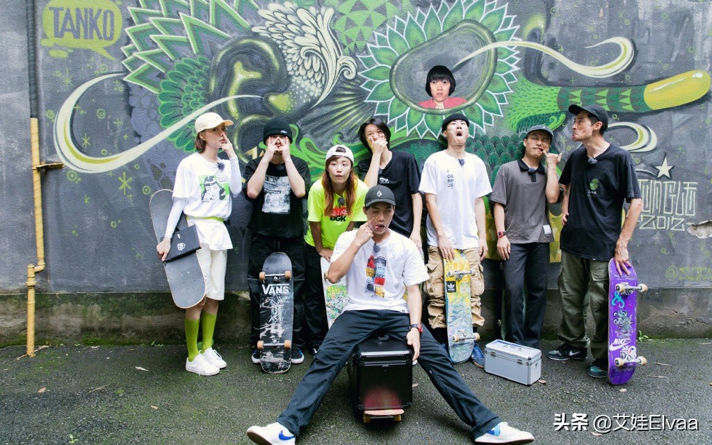 王珞丹一身俏皮装扮,王珞丹减龄装扮图片