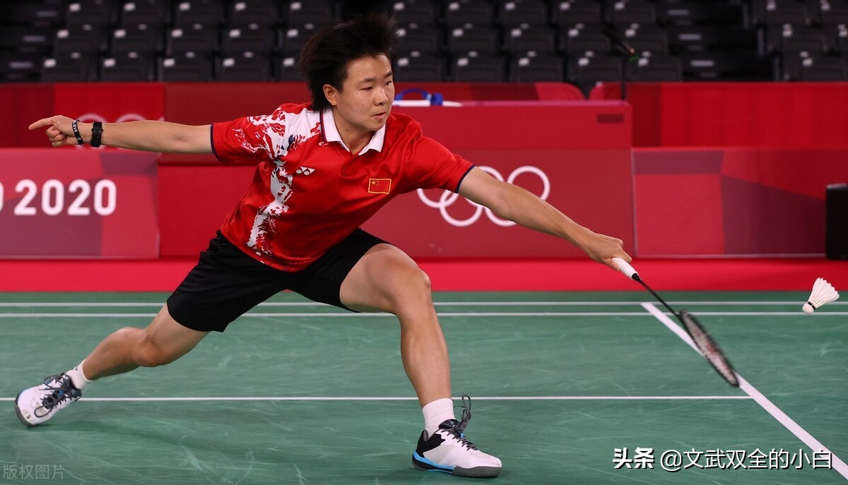 没有对比就没有伤害中国李宁,2020年东京奥运会国羽队服