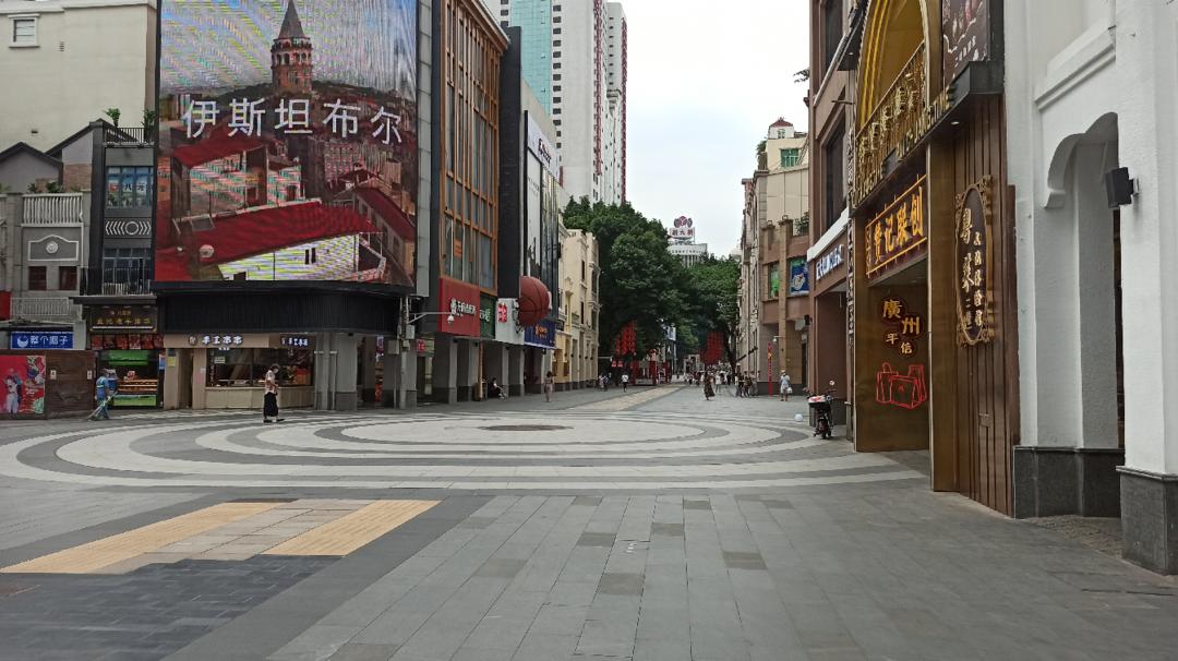 裸辞在广州开火锅店后,血亏230万,我含着泪,走上了天台