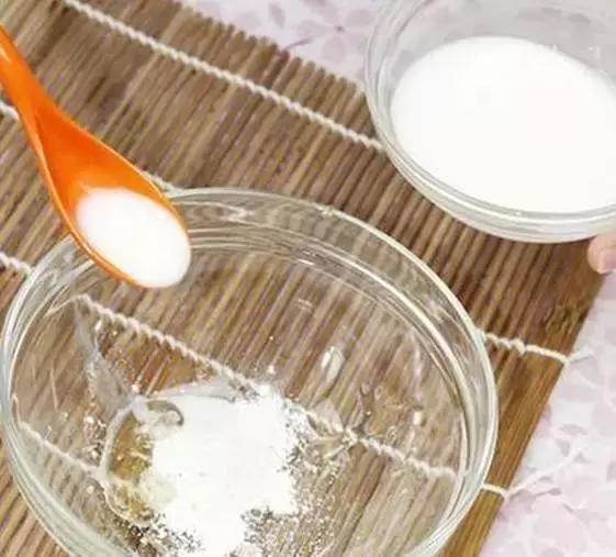 用最简单的方法制作美白面膜,自己做简单美白淡斑面膜