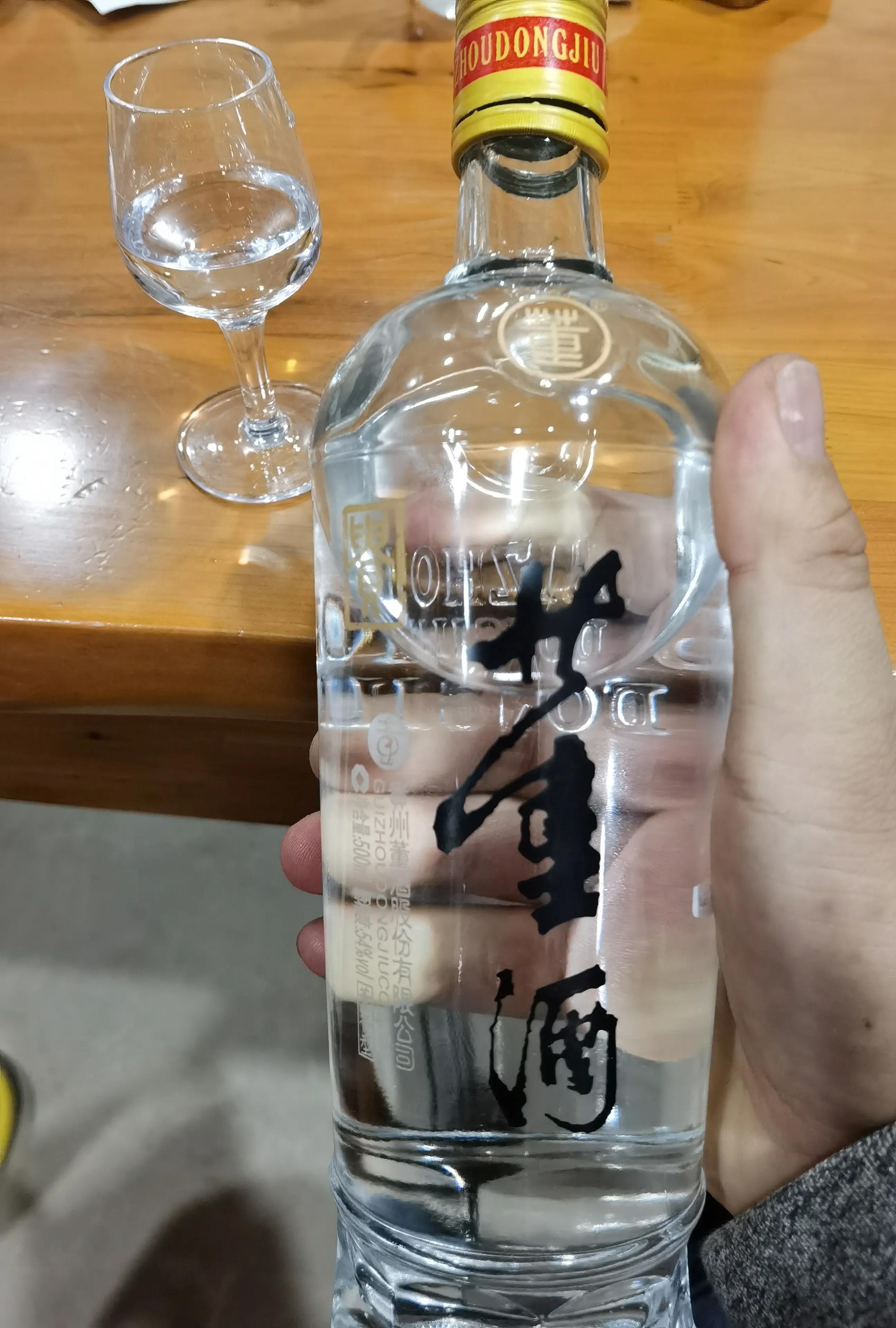 董酒白标和老贵董测评,老贵董酒和白标董酒测评视频