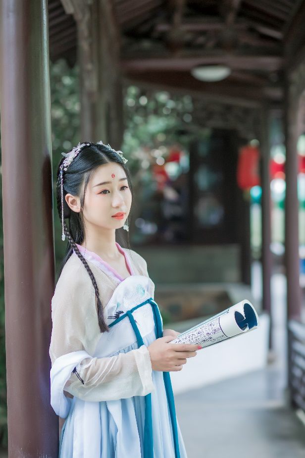 S联赛粉丝汇No.1-为RSG打call的古风女孩