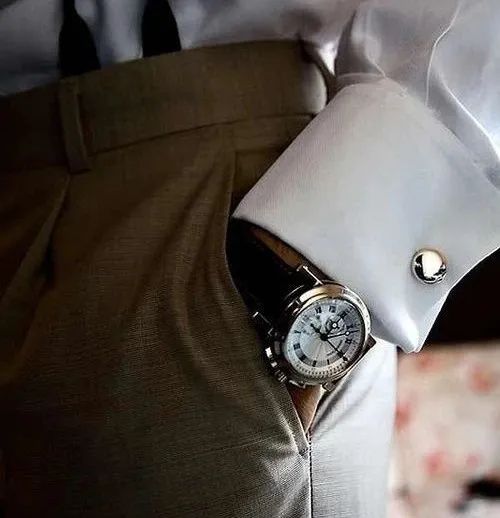 浼犺涓殑閿︿笂娣昏姳,浼犺閿︿笂娣昏姳