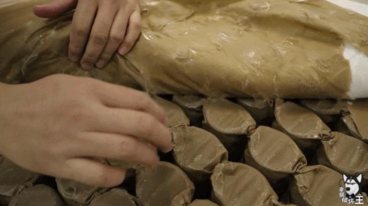 拆开床垫一看全部人震惊,小米床垫拆解