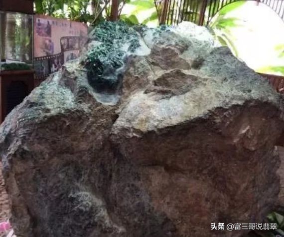 翡翠原石八大场口的原石图片,不懂这些千万别玩翡翠原石