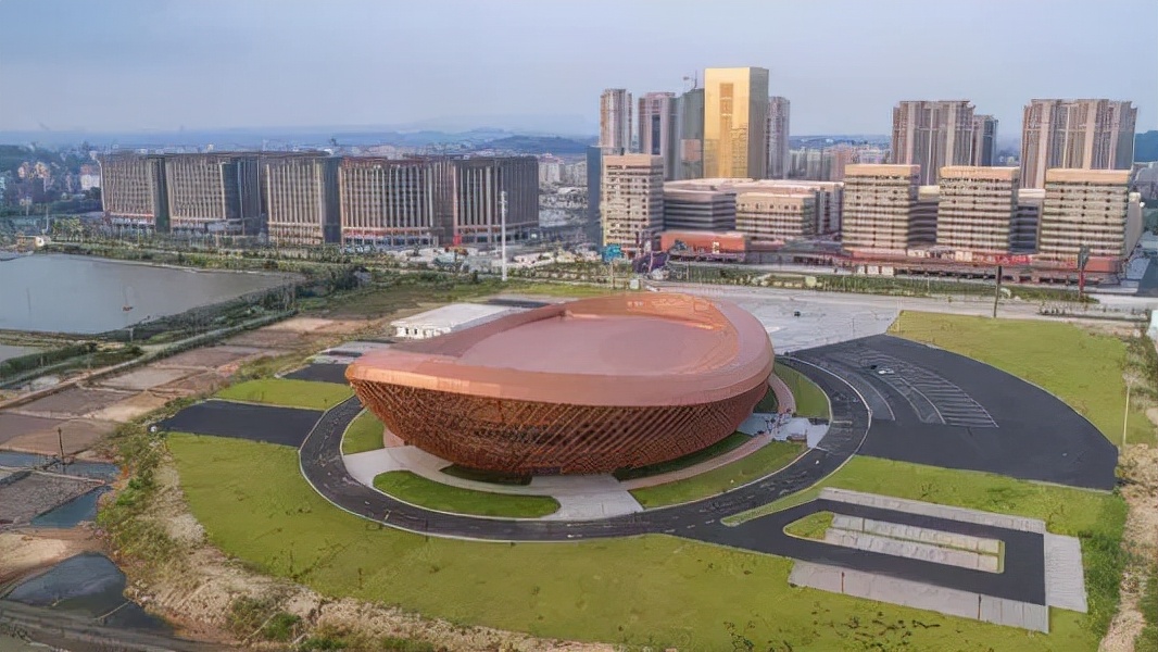 一人带出一个“黄金珠宝帝国”,共同致富典范,揭秘北高生财之道